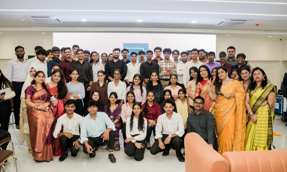 Inauguration Ceremony at BSS Foundation School of Management with dignitaries, faculty, and students